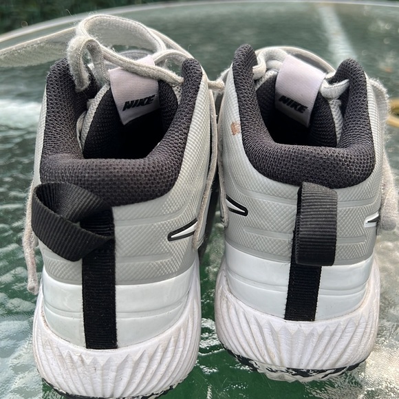 NIKE FORCE TROUT 7 TURF 4.5Y - Picture 7 of 7